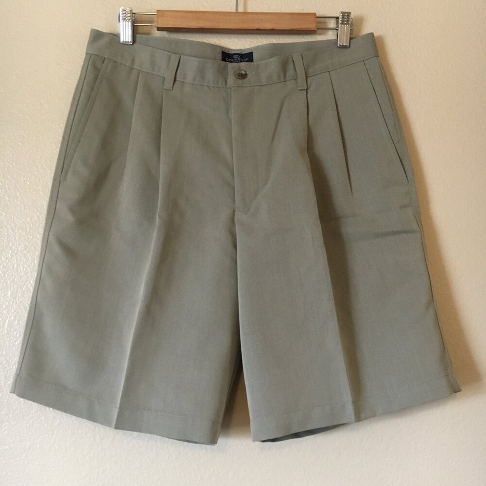Dockers Golf Short 33 Beige Tan Khaki Pleated Front Lightweight Classic